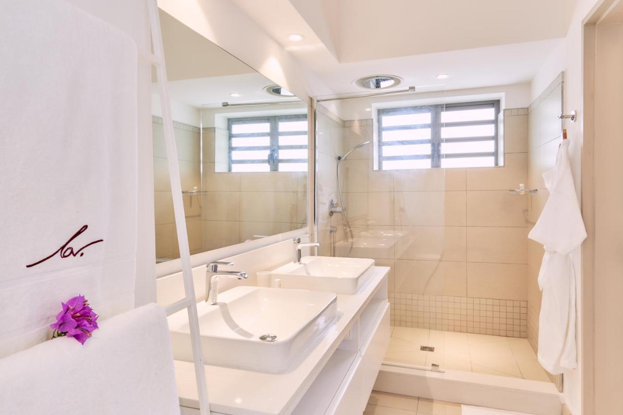 Les Estivales Beachfront Suites & Penthouses With Lov Trou aux Biches Exteriör bild